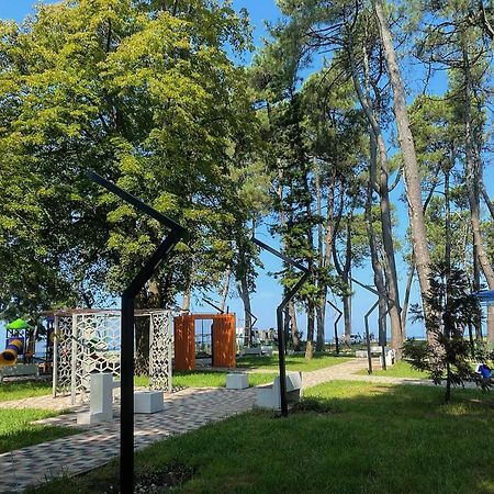 Guest House Kobuleti On Aghmashenebeli Buitenkant foto