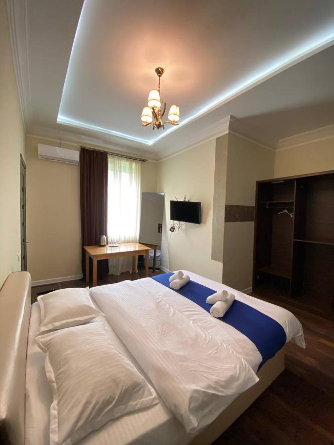 Guest House Kobuleti On Aghmashenebeli Buitenkant foto