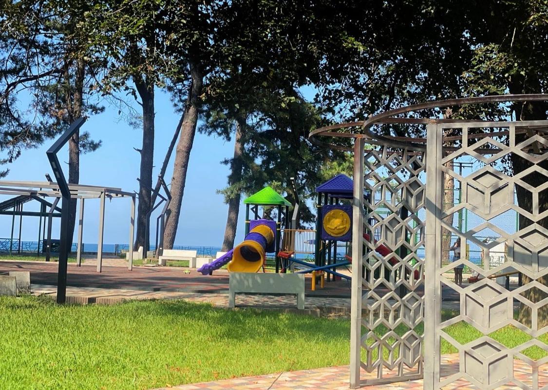Guest House Kobuleti On Aghmashenebeli Buitenkant foto
