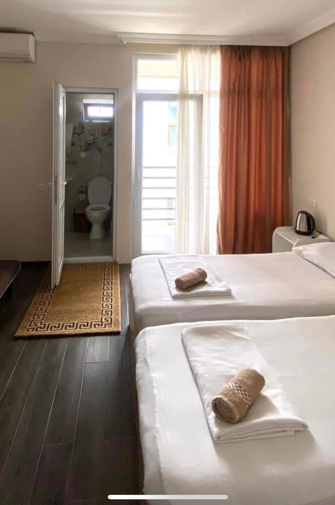 Guest House Kobuleti On Aghmashenebeli Buitenkant foto