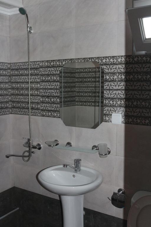 Guest House Kobuleti On Aghmashenebeli Buitenkant foto