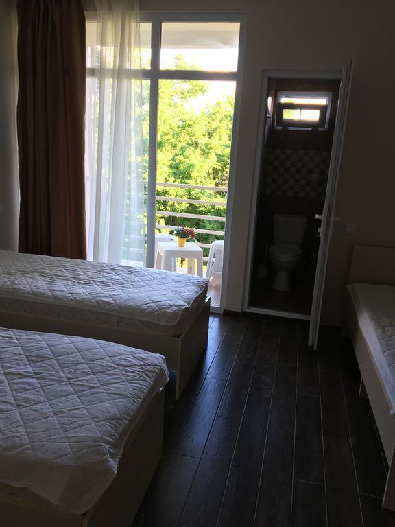 Guest House Kobuleti On Aghmashenebeli Buitenkant foto
