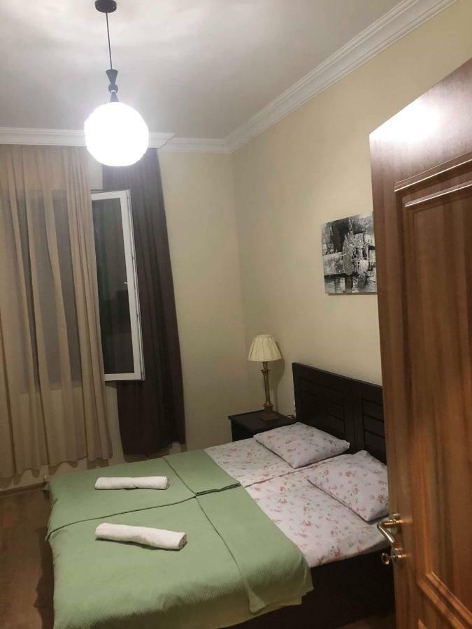 Guest House Kobuleti On Aghmashenebeli Buitenkant foto