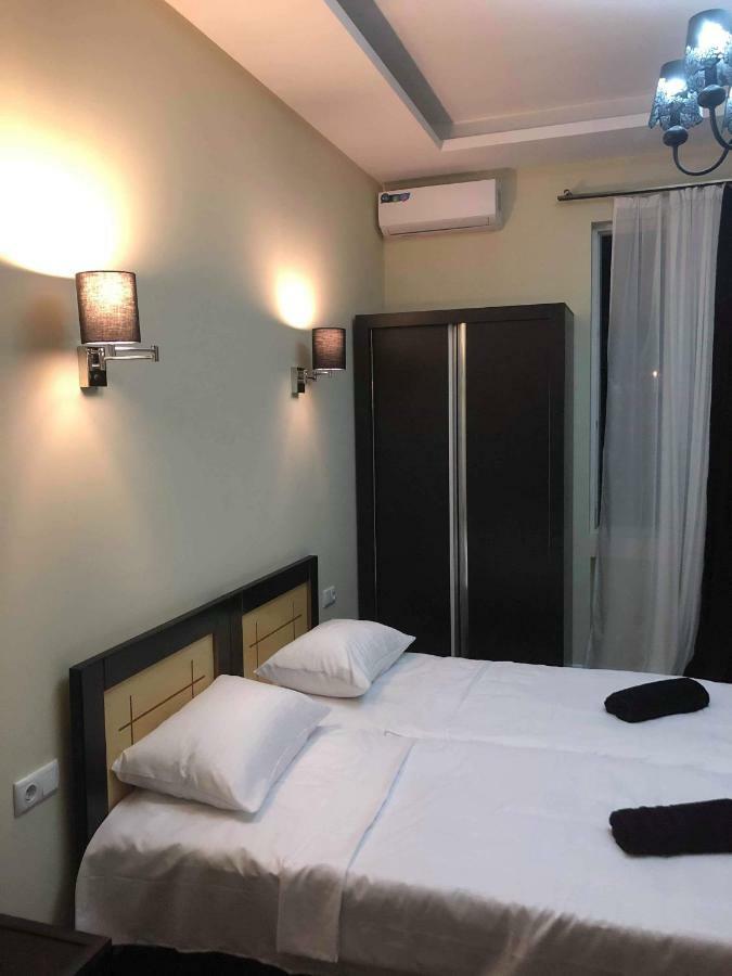 Guest House Kobuleti On Aghmashenebeli Buitenkant foto