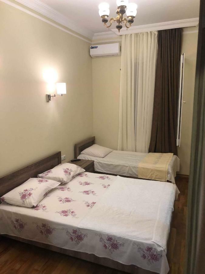 Guest House Kobuleti On Aghmashenebeli Buitenkant foto