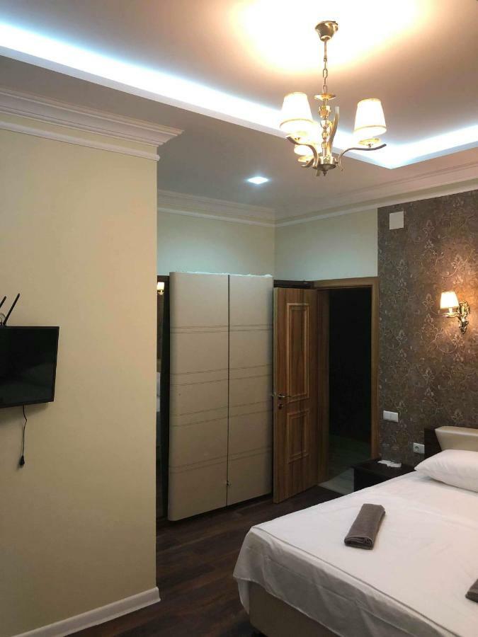 Guest House Kobuleti On Aghmashenebeli Buitenkant foto